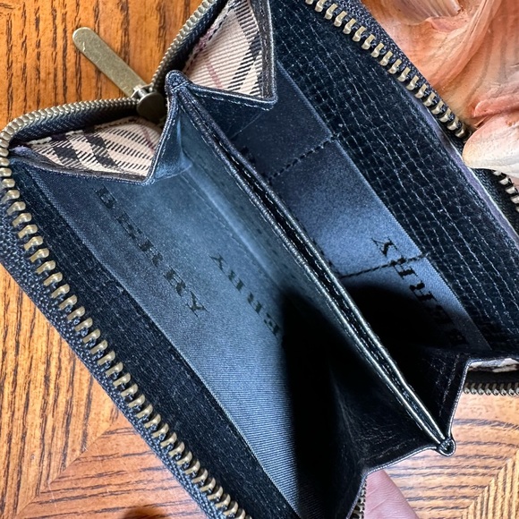 Burberry Wallet - Picture 6 of 9